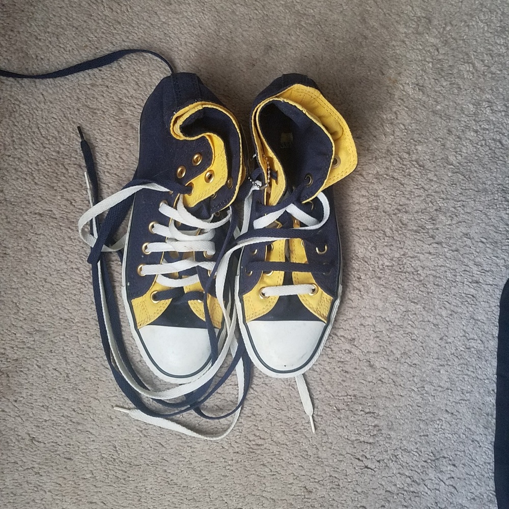 Converse Chuck Taylor Men's size 6 Women's size 8